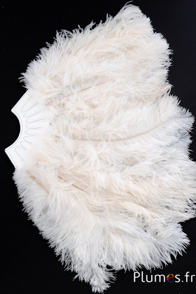 Éventail en plumes d’autruche - 20 plumes, cuir blanc - crème
